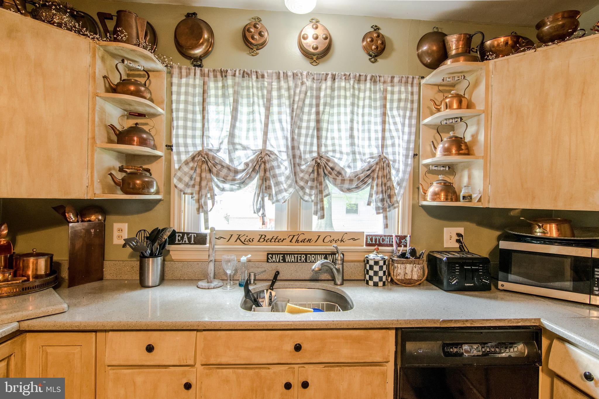 65 Jefferson Terrace Road Charles Town, WV 25414 - Photo 14 of 24 Kitchen