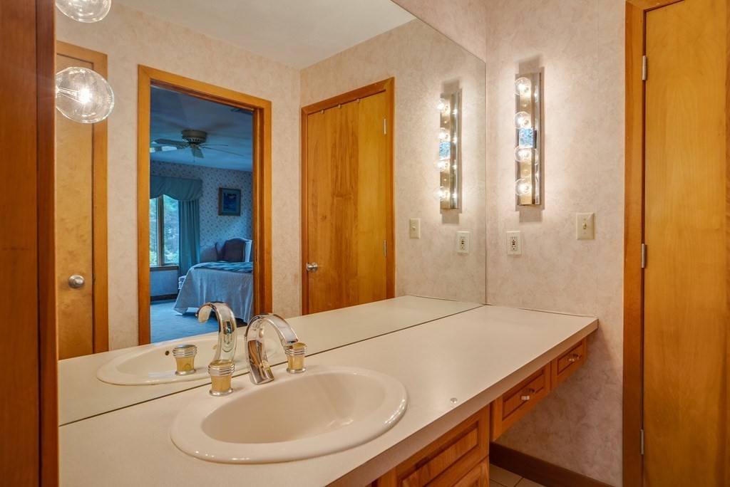 111 Jackman Street Georgetown, MA 01833 - Photo 30 of 42