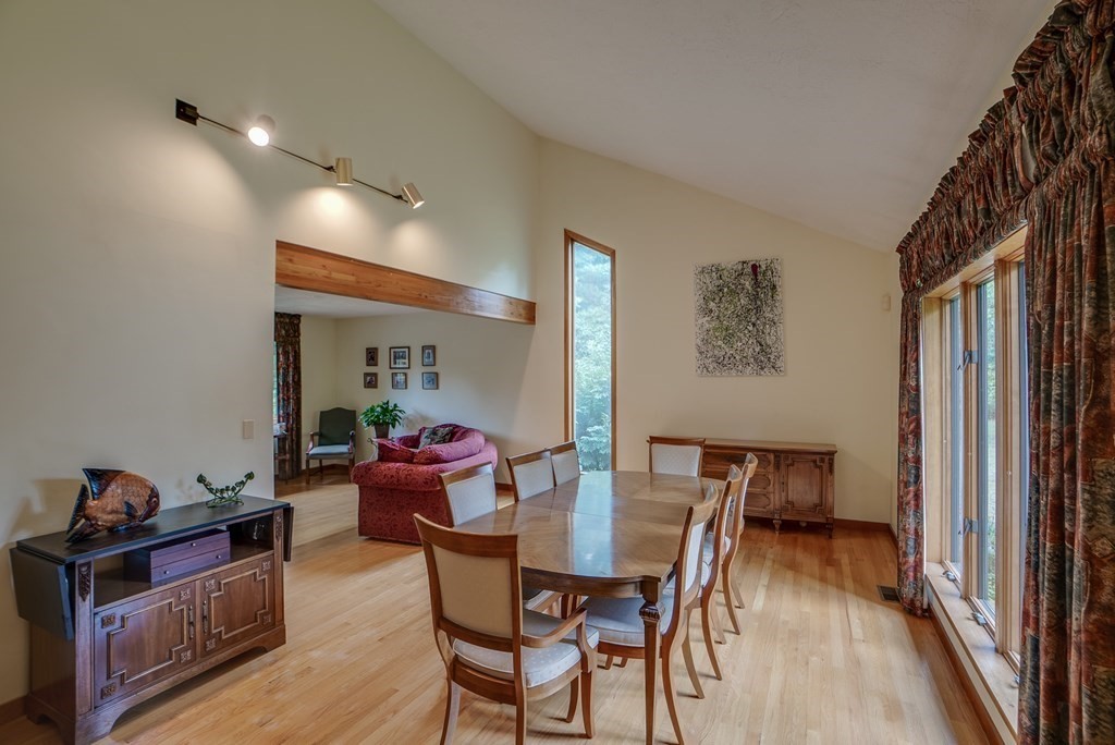 111 Jackman Street Georgetown, MA 01833 - Photo 5 of 42