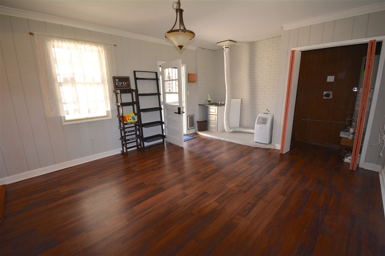 2603 Elmore Park Road Bartlett, TN 38134 - Photo 22 of 25 Super Spacious office space that can be converted to another room. Custom added air con to cool up this beautifully added space