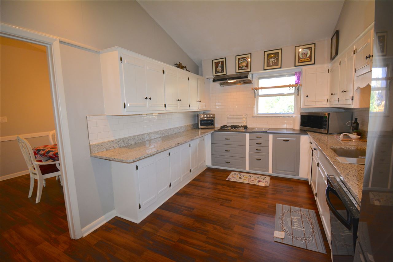 2603 Elmore Park Road Bartlett, TN 38134 - Photo 7 of 25 Fully equipped with the best! UPDATED KITCHEN