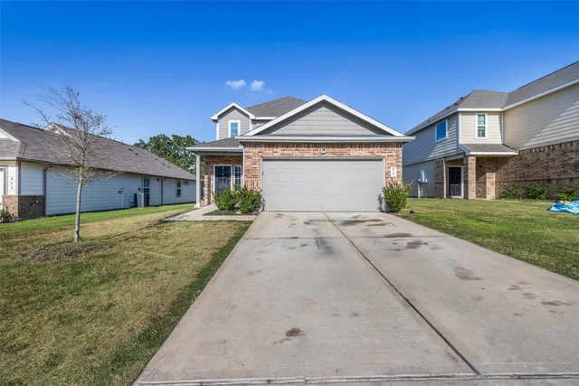 $299,899 | 975 Harper Lane, Bryan, TX 77803