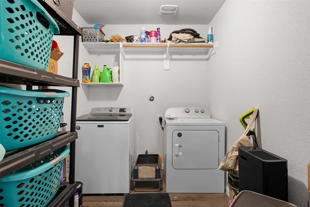 $299,899 | 975 Harper Lane, Bryan, TX 77803