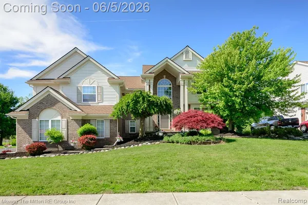 $450,000 | 42996 Pond Bluff Drive, Belleville, MI 48111