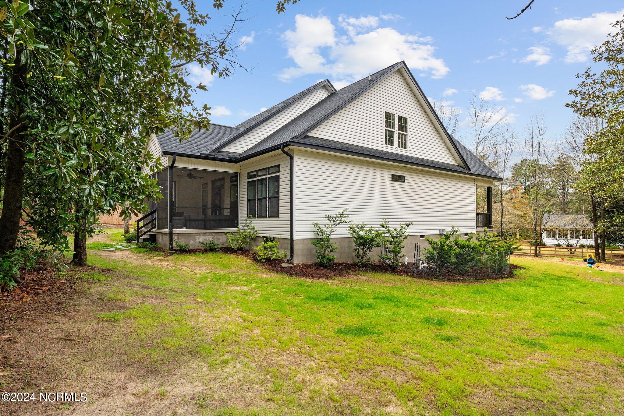 165 Riding Lane Southern Pines, NC 28387 - Photo 32 of 39 40-web-or-mls-DSC09168
