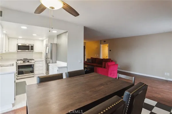 $489,000 | 8710 Independence Avenue, Unit 301, Canoga Park, CA 91304