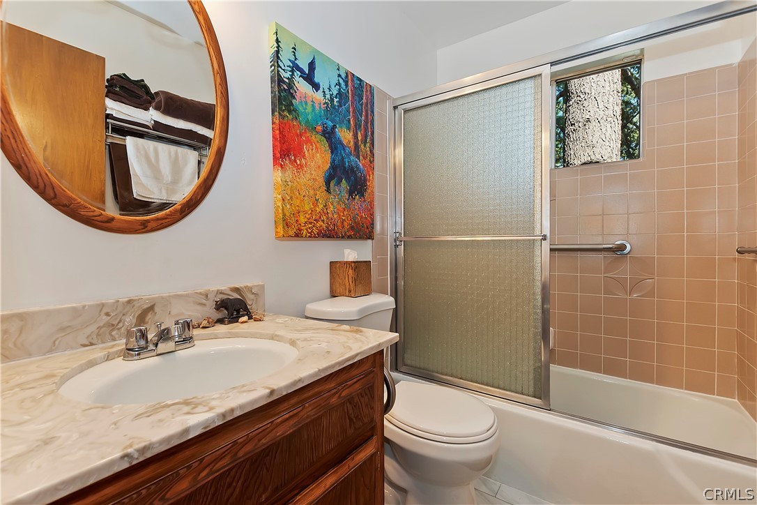 137 Grizzly Road Lake Arrowhead, CA 92352 - Photo 14 of 43 Main floor bathroom