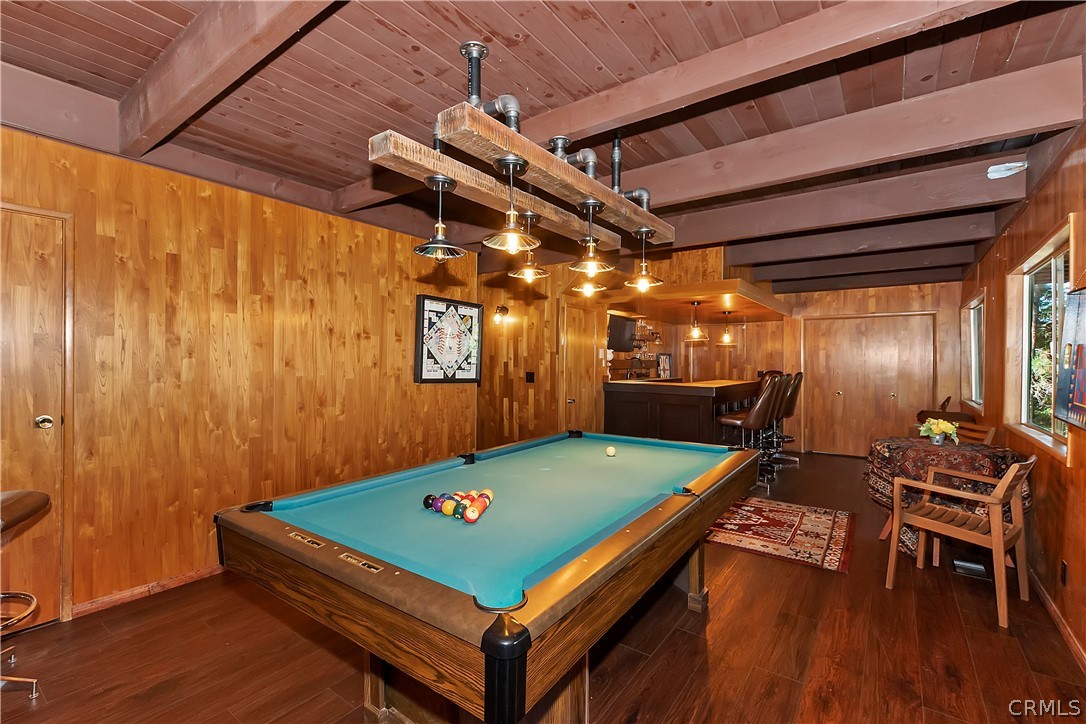137 Grizzly Road Lake Arrowhead, CA 92352 - Photo 24 of 43 Downstairs family/game room