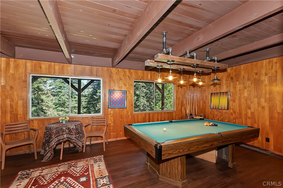 137 Grizzly Road Lake Arrowhead, CA 92352 - Photo 26 of 43 Downstairs family/game room