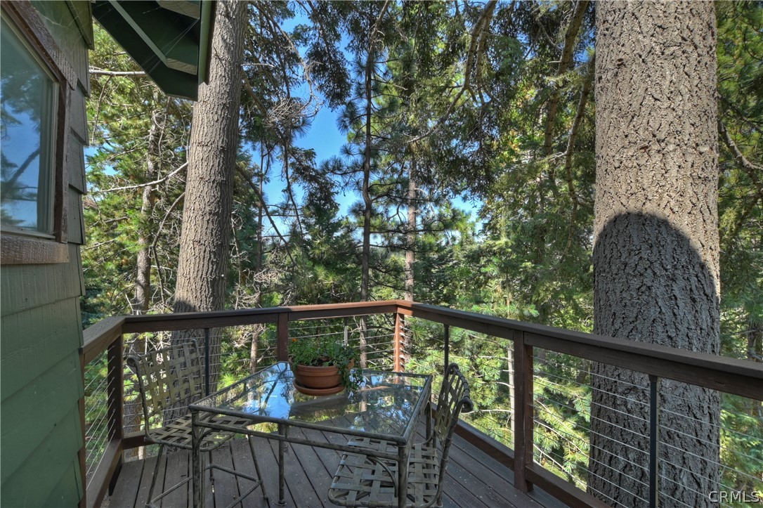 137 Grizzly Road Lake Arrowhead, CA 92352 - Photo 32 of 43 Trex deck off the living room