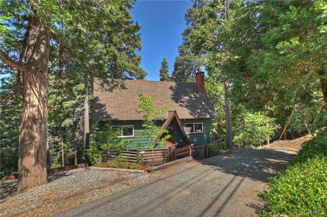 137 Grizzly Road Lake Arrowhead, CA 92352 - Photo 39 of 43 Front exterior