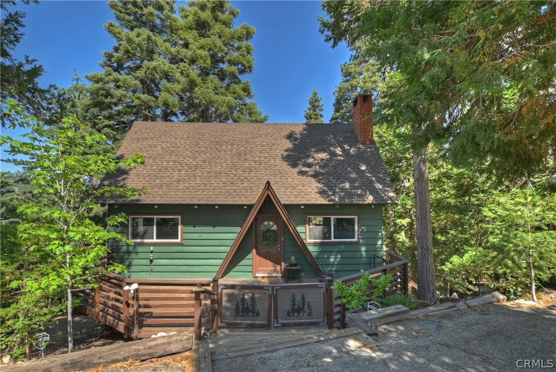 137 Grizzly Road Lake Arrowhead, CA 92352 - Photo 4 of 43 Front exterior