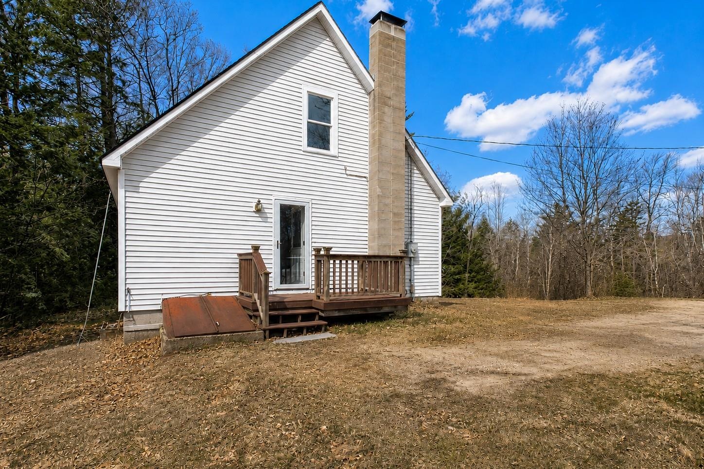74 Staples Lane Stoddard, NH 03464 - Photo 3 of 45 Gallery Image 3