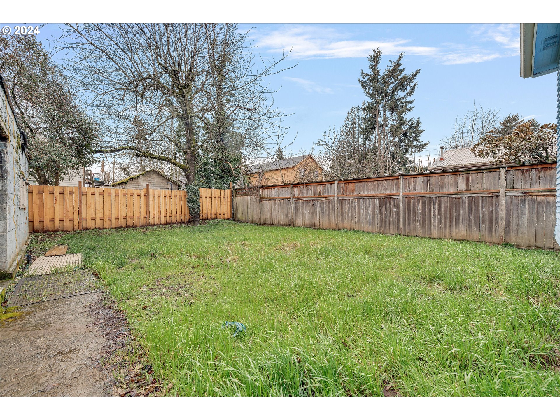8048 Southeast Reedway Street Portland, OR 97206 - Photo 12 of 42 Gallery Image 12