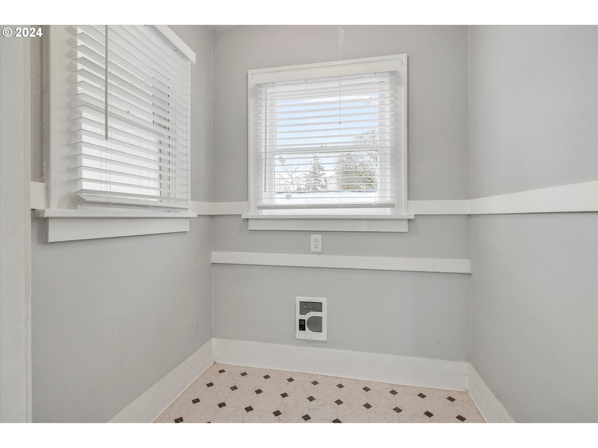 8048 Southeast Reedway Street Portland, OR 97206 - Photo 23 of 42 Gallery Image 23