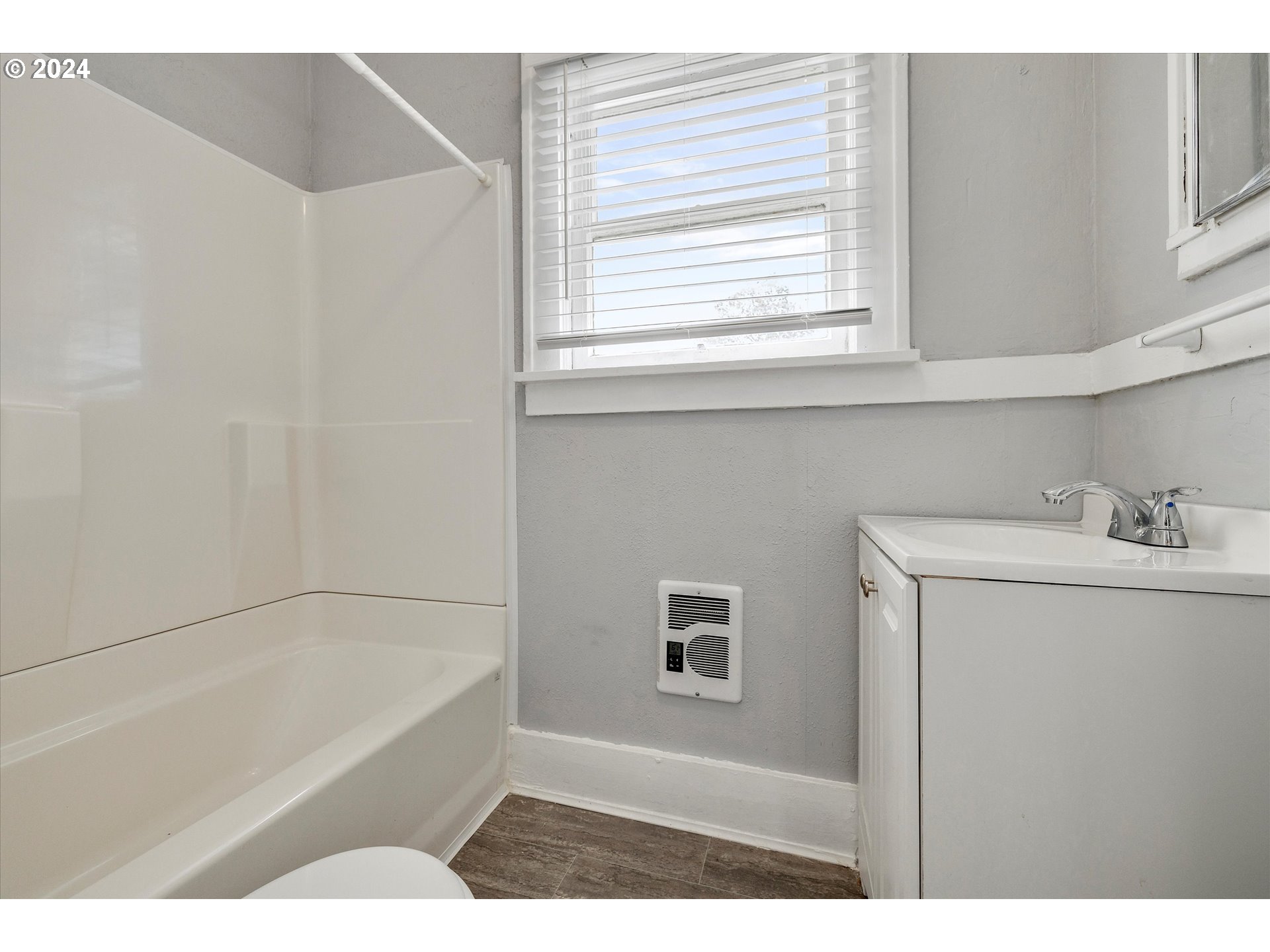 8048 Southeast Reedway Street Portland, OR 97206 - Photo 27 of 42 Gallery Image 27