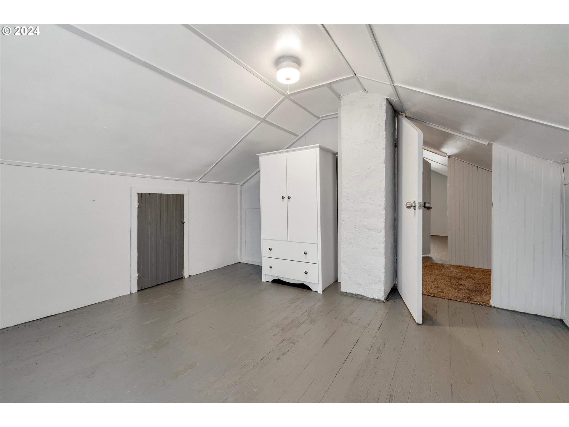 8048 Southeast Reedway Street Portland, OR 97206 - Photo 33 of 42 Gallery Image 33
