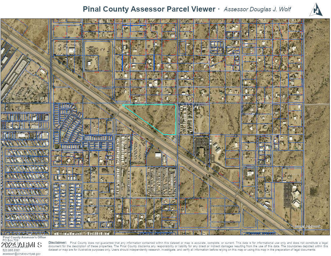 2140 East Old West Highway, Unit 1 Apache Junction, AZ 85119 - Photo 4 of 8 a black and white photo of a painting
