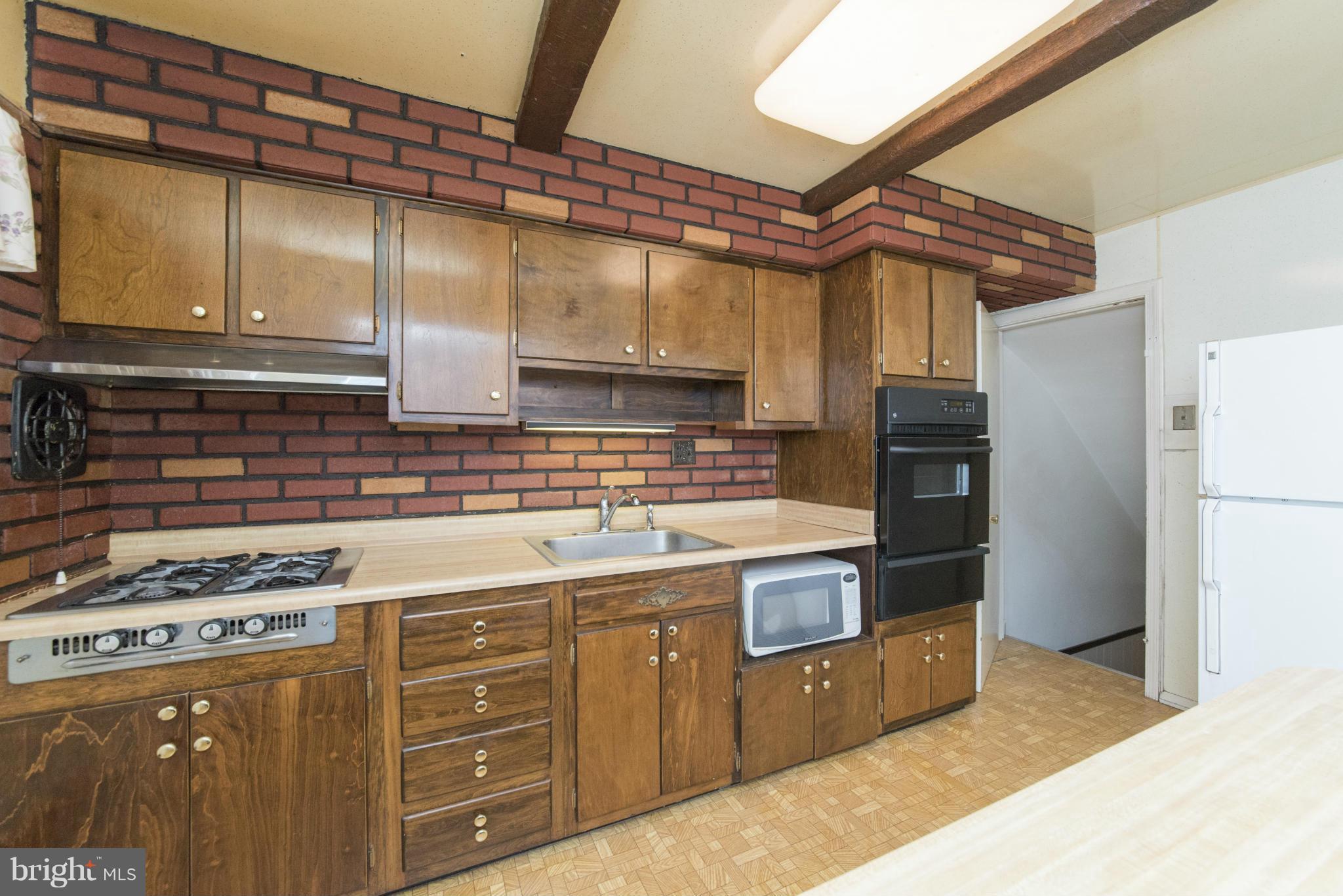 1734 Stokesley Road Baltimore, MD 21222 - Photo 11 of 30 Kitchen
