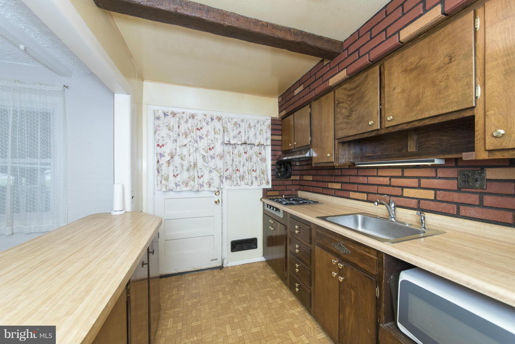 1734 Stokesley Road Baltimore, MD 21222 - Photo 12 of 30 Kitchen