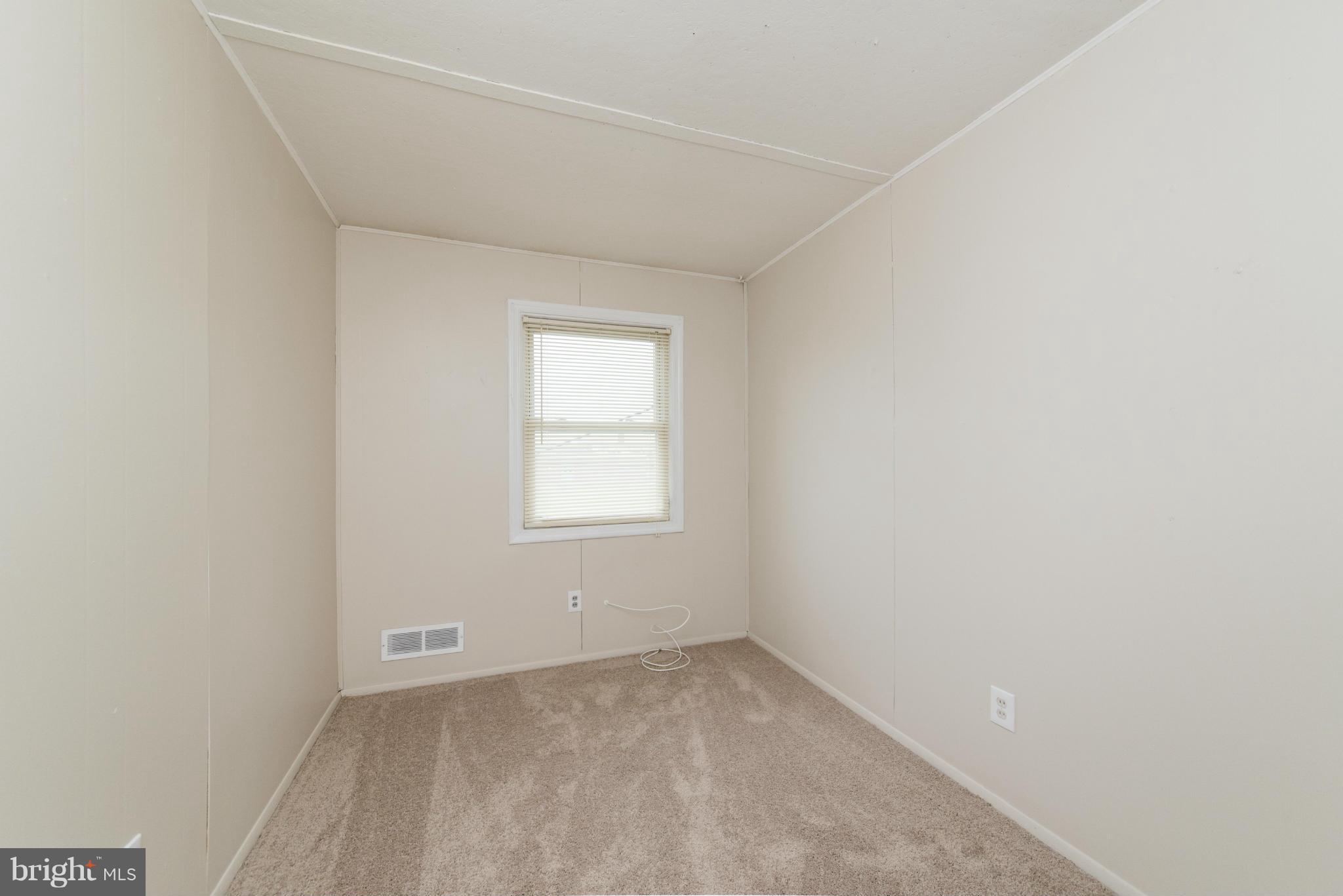 1734 Stokesley Road Baltimore, MD 21222 - Photo 20 of 30 Bedroom