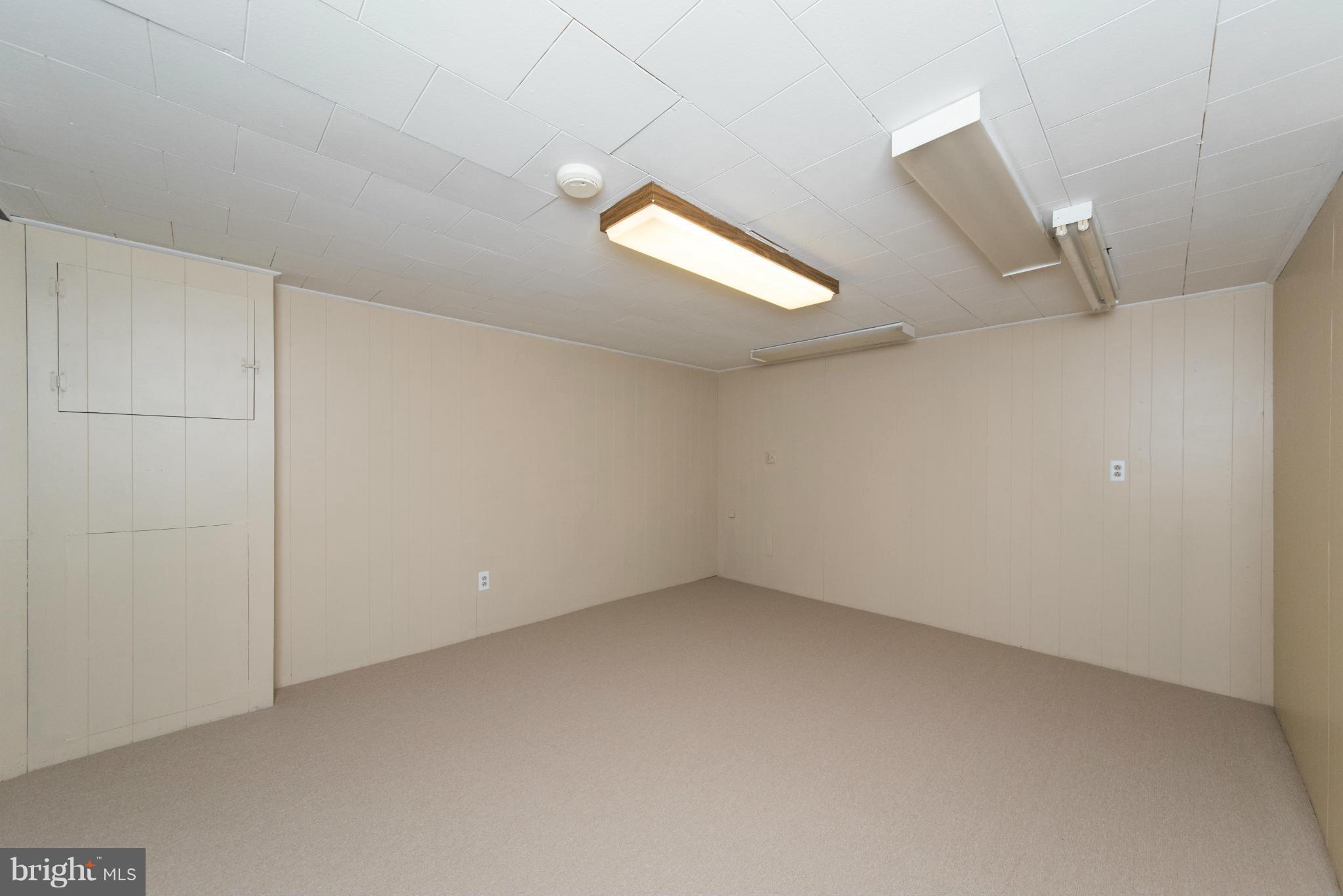 1734 Stokesley Road Baltimore, MD 21222 - Photo 22 of 30 Family Room