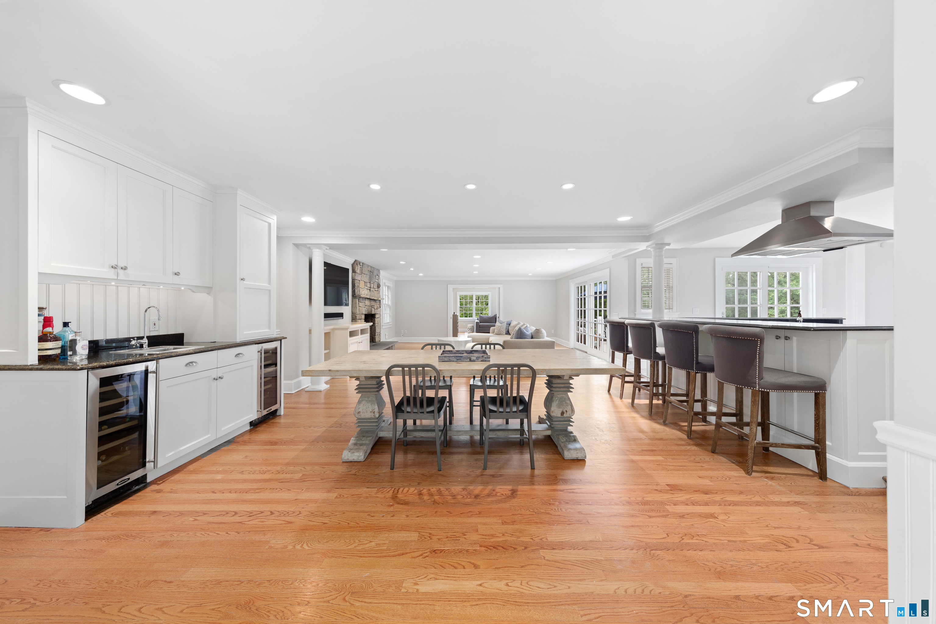 2444 Bronson Road Fairfield, CT 06824 - Photo 6 of 35