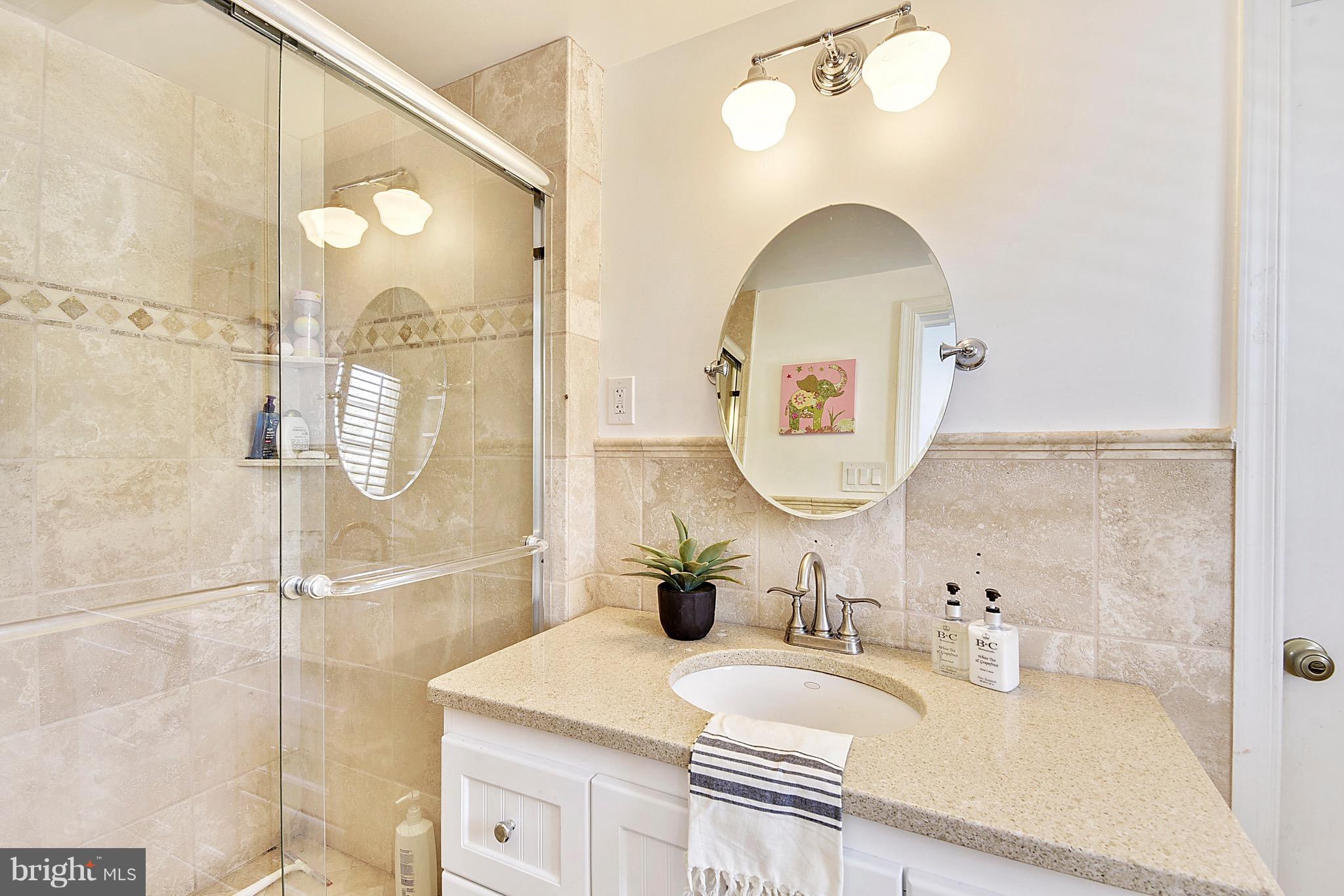 7911 Greentree Road Bethesda, MD 20817 - Photo 22 of 30 Bath