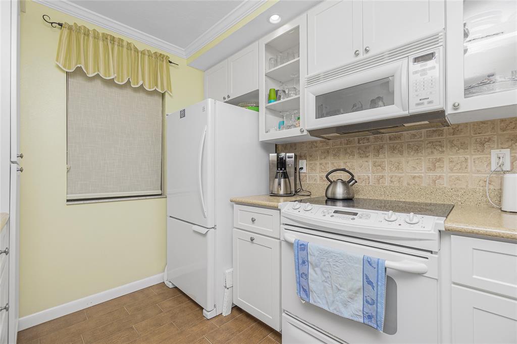 1651 Beach Road, Unit 212 Englewood, FL 34223 - Photo 7 of 50