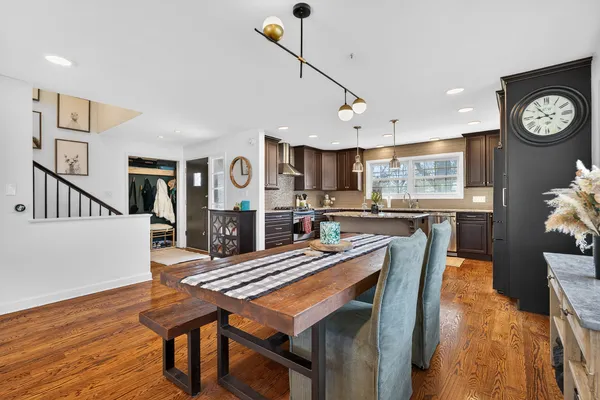 $789,000 | 1335 Wilmot Road, Deerfield, IL 60015