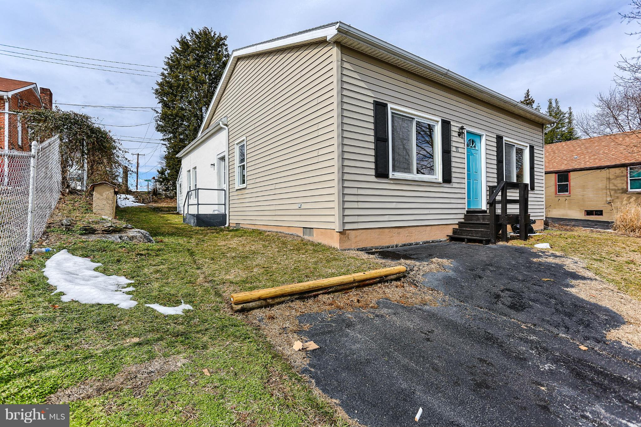 49 Nottingham Road Hagerstown, MD 21740 - Photo 2 of 30 Exterior (Front)