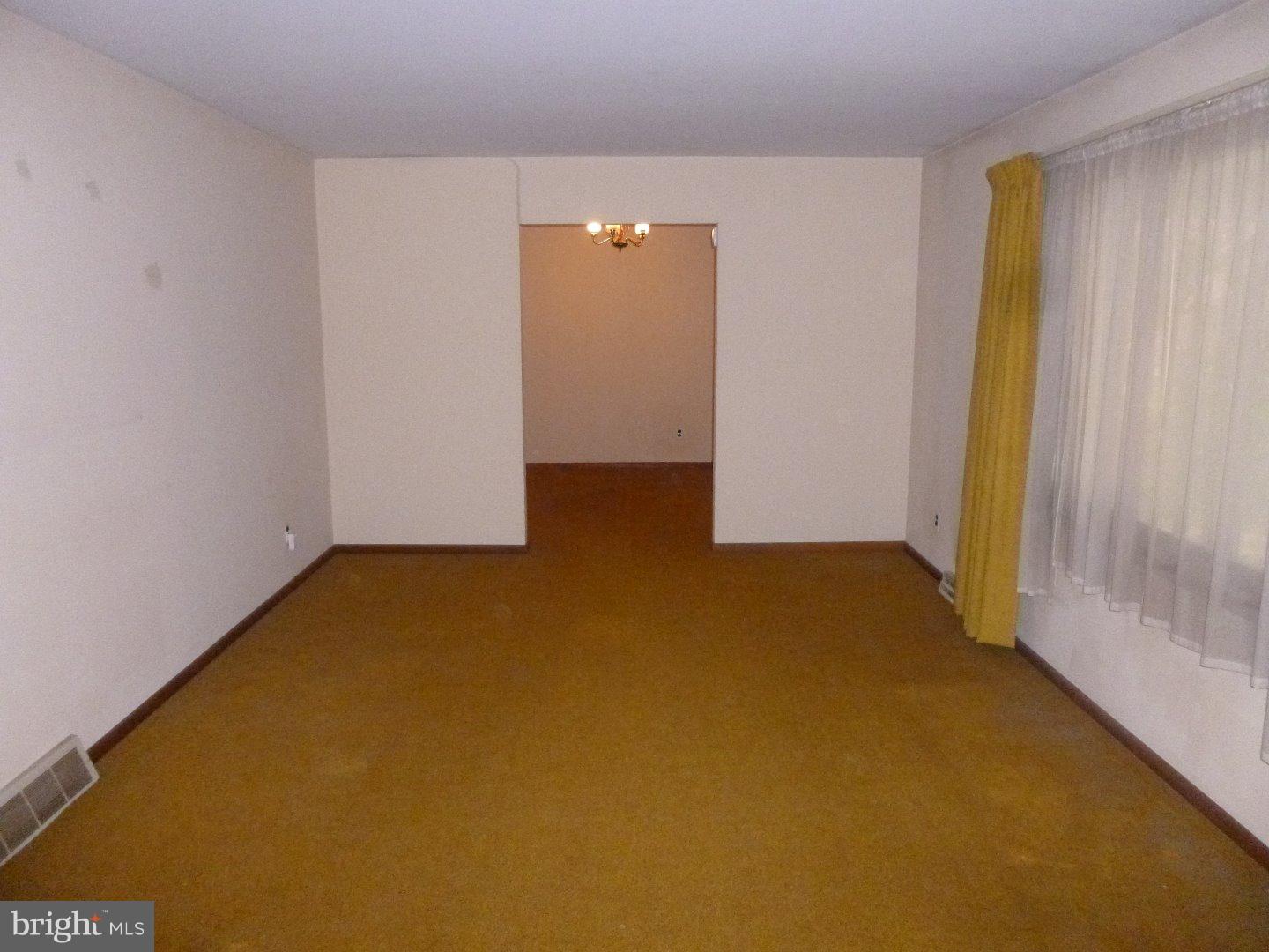 545 Behl Road Franklinville, NJ 08322 - Photo 2 of 21 Living Room