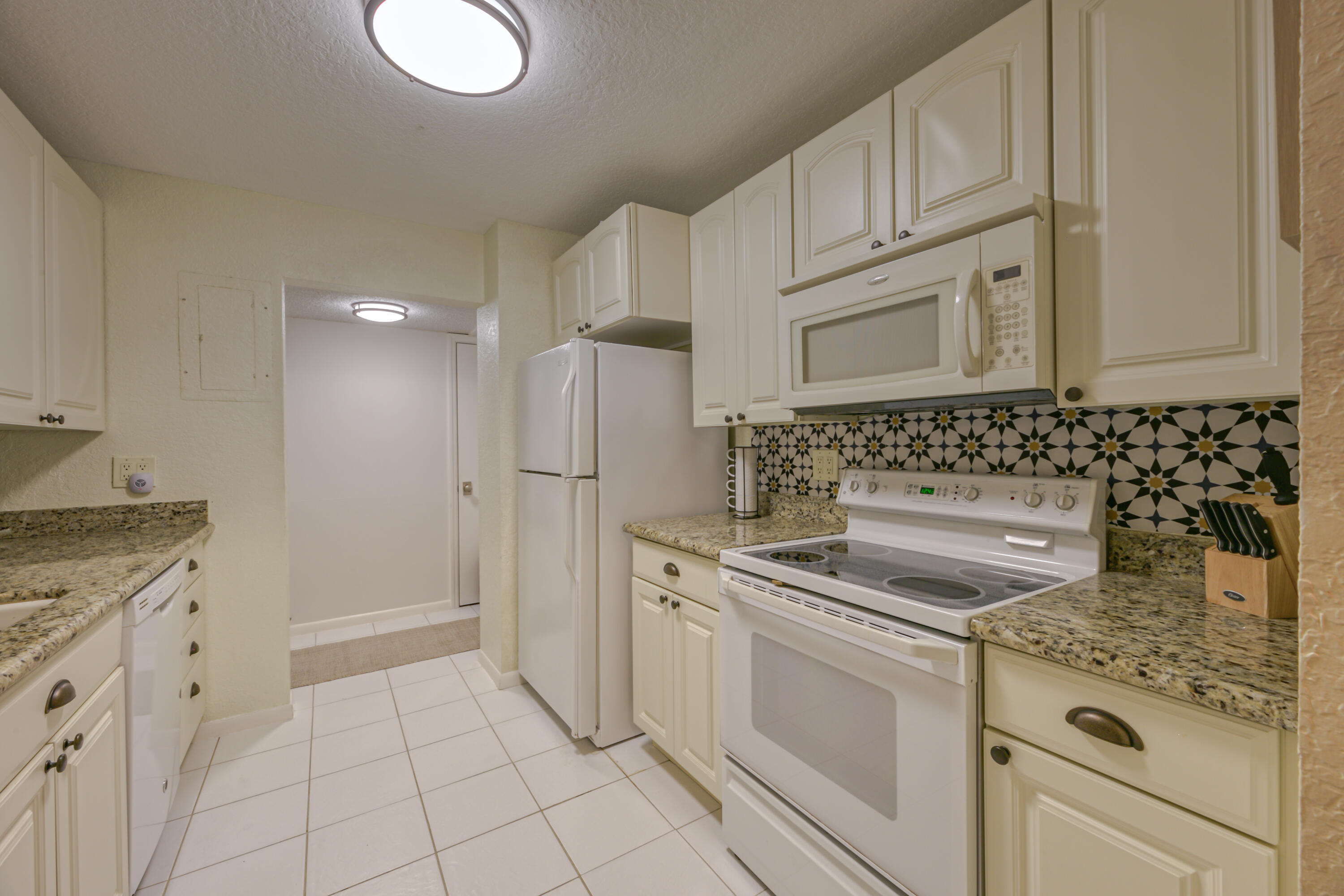 951 De Soto Road, Unit 127 Boca Raton, FL 33432 - Photo 14 of 40 kozak-22