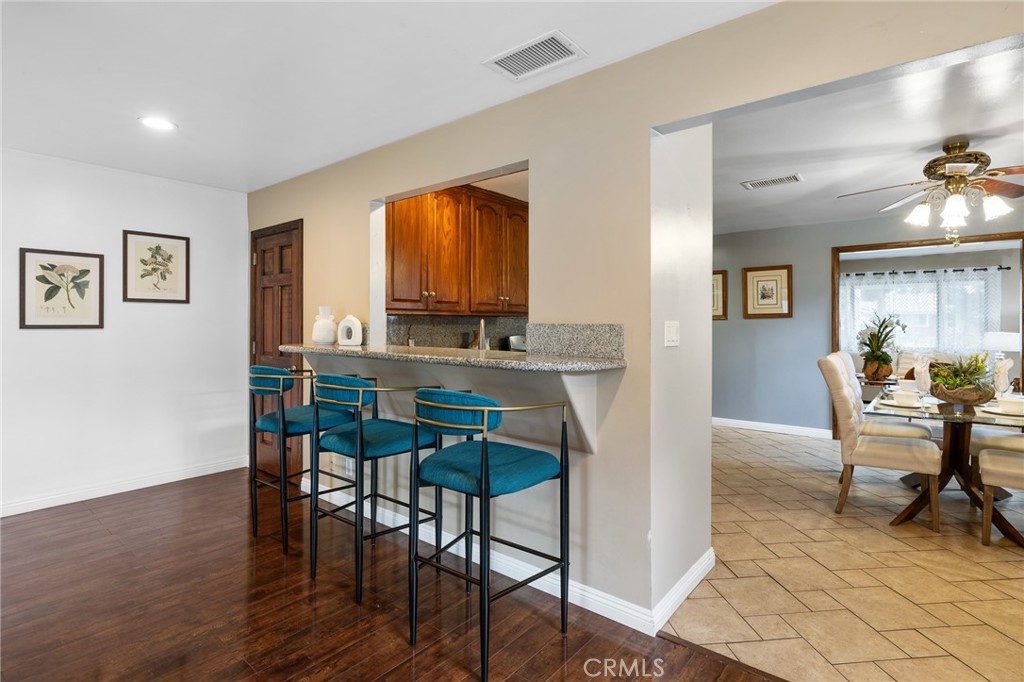 1413 Random Lane Duarte, CA 91010 - Photo 22 of 39 Bar