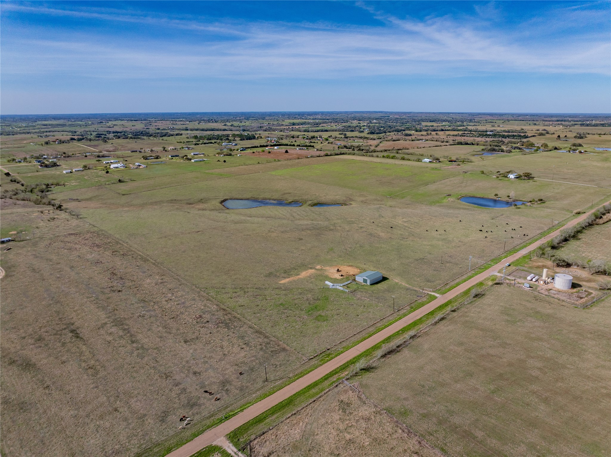 555 Knape Road La Grange, TX 78945 - Photo 25 of 28 a view of an ocean and a mountain view