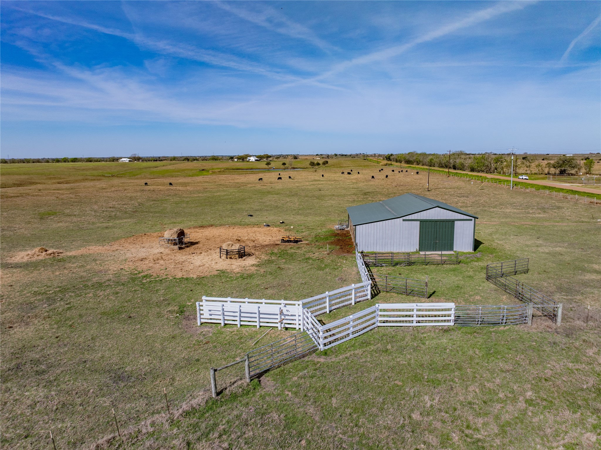 555 Knape Road La Grange, TX 78945 - Photo 4 of 28 a view of a ocean with beach