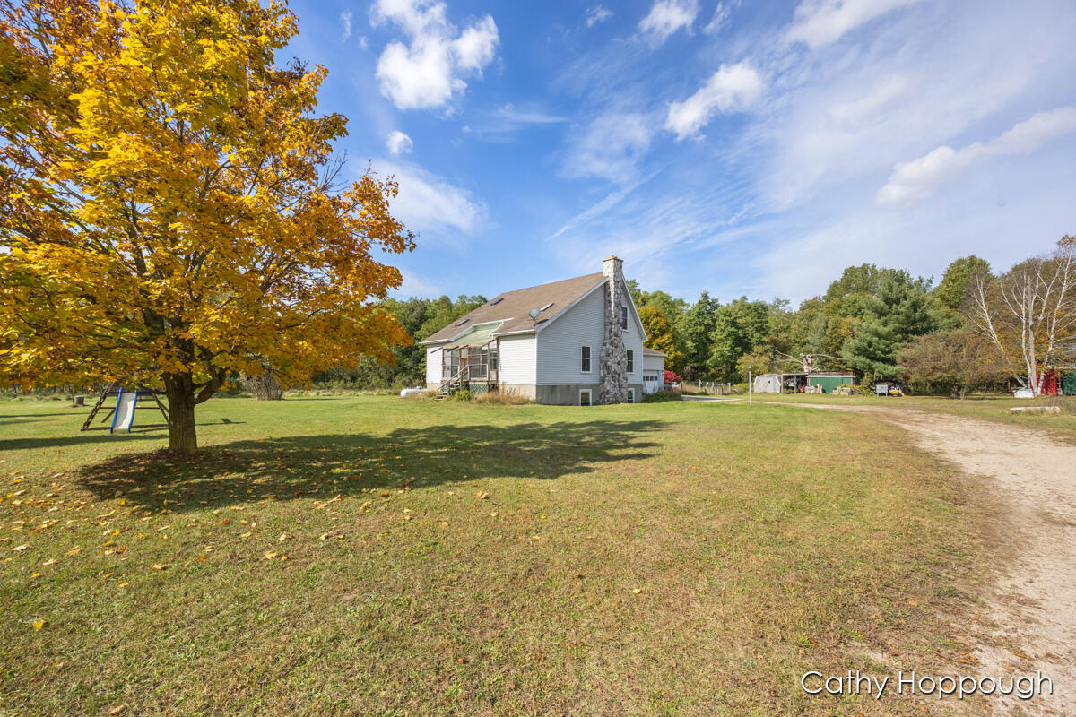 6121 Schaeffer Road Ionia, MI 48846 - Photo 28 of 37 IMG_1027