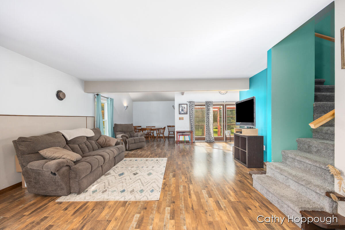 6121 Schaeffer Road Ionia, MI 48846 - Photo 6 of 37 IMG_1005