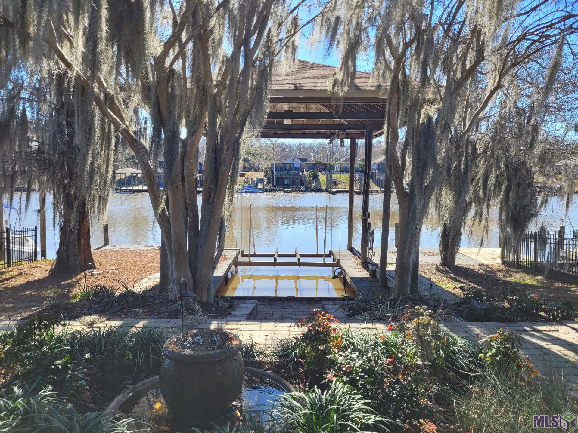 21115 Waterfront E Drive Maurepas, LA 70449 - Photo 4 of 34