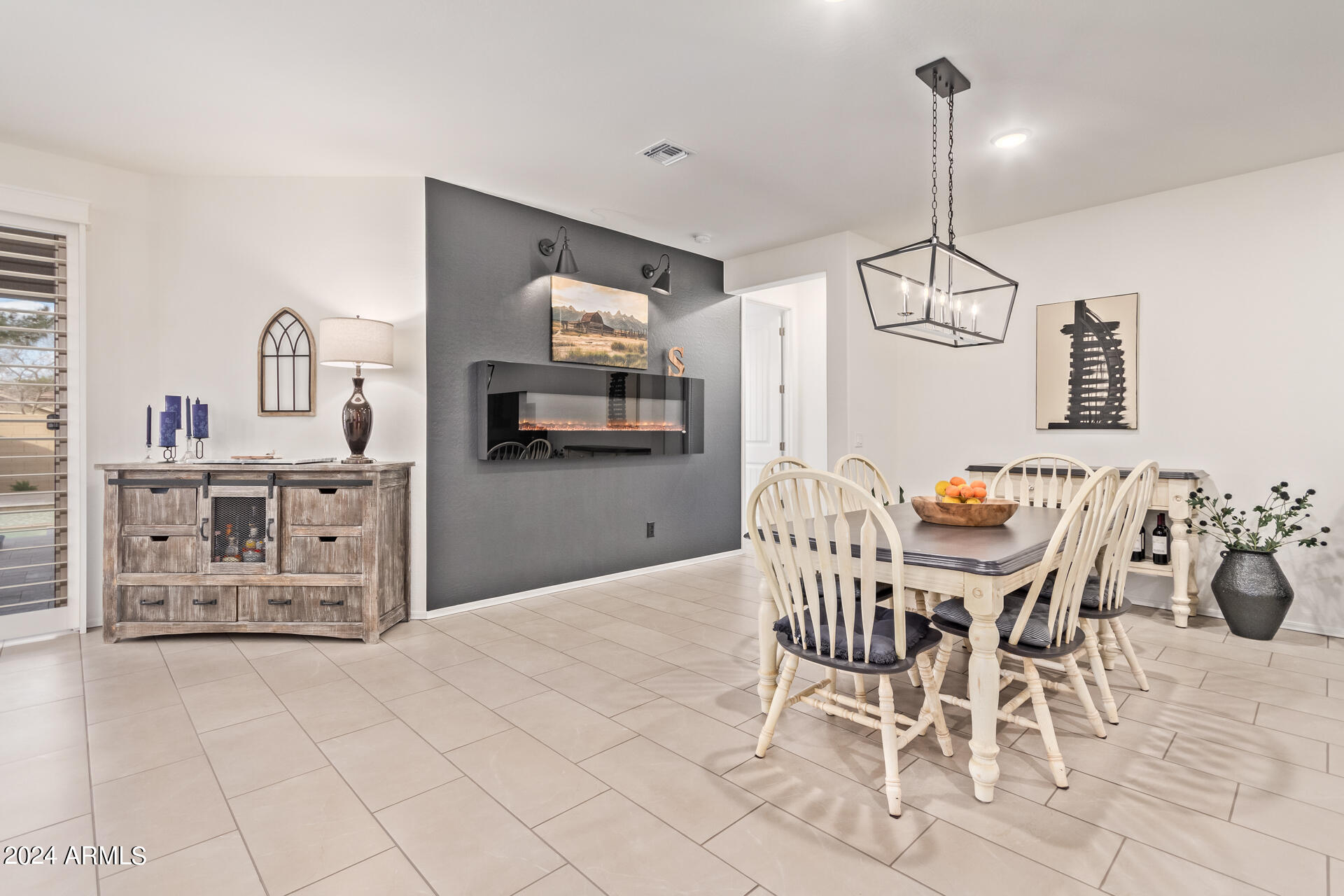 14370 West Hearn Road Surprise, AZ 85379 - Photo 11 of 58 0010-10 - Hearn 14370