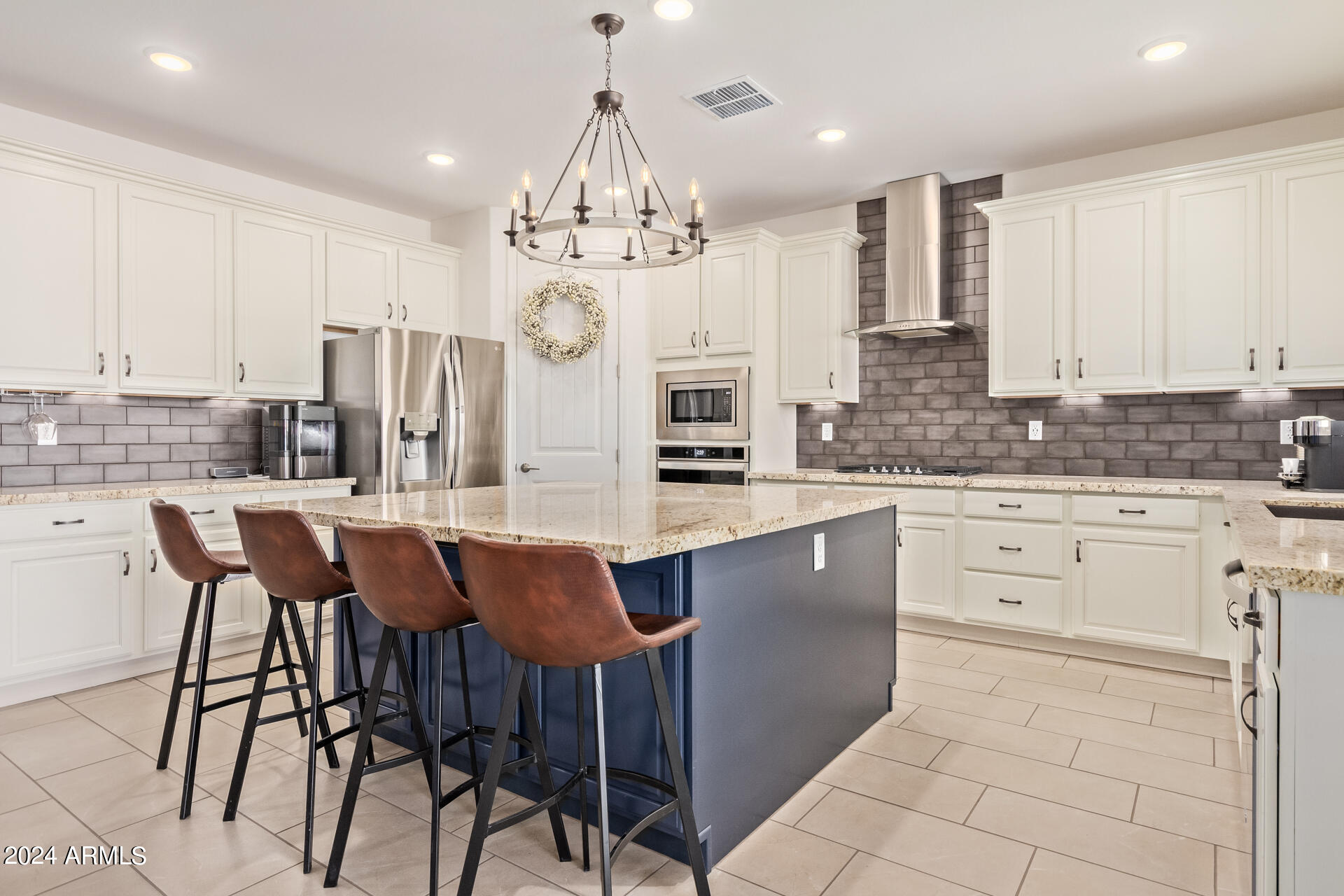 14370 West Hearn Road Surprise, AZ 85379 - Photo 13 of 58 0012-12 - Hearn 14370