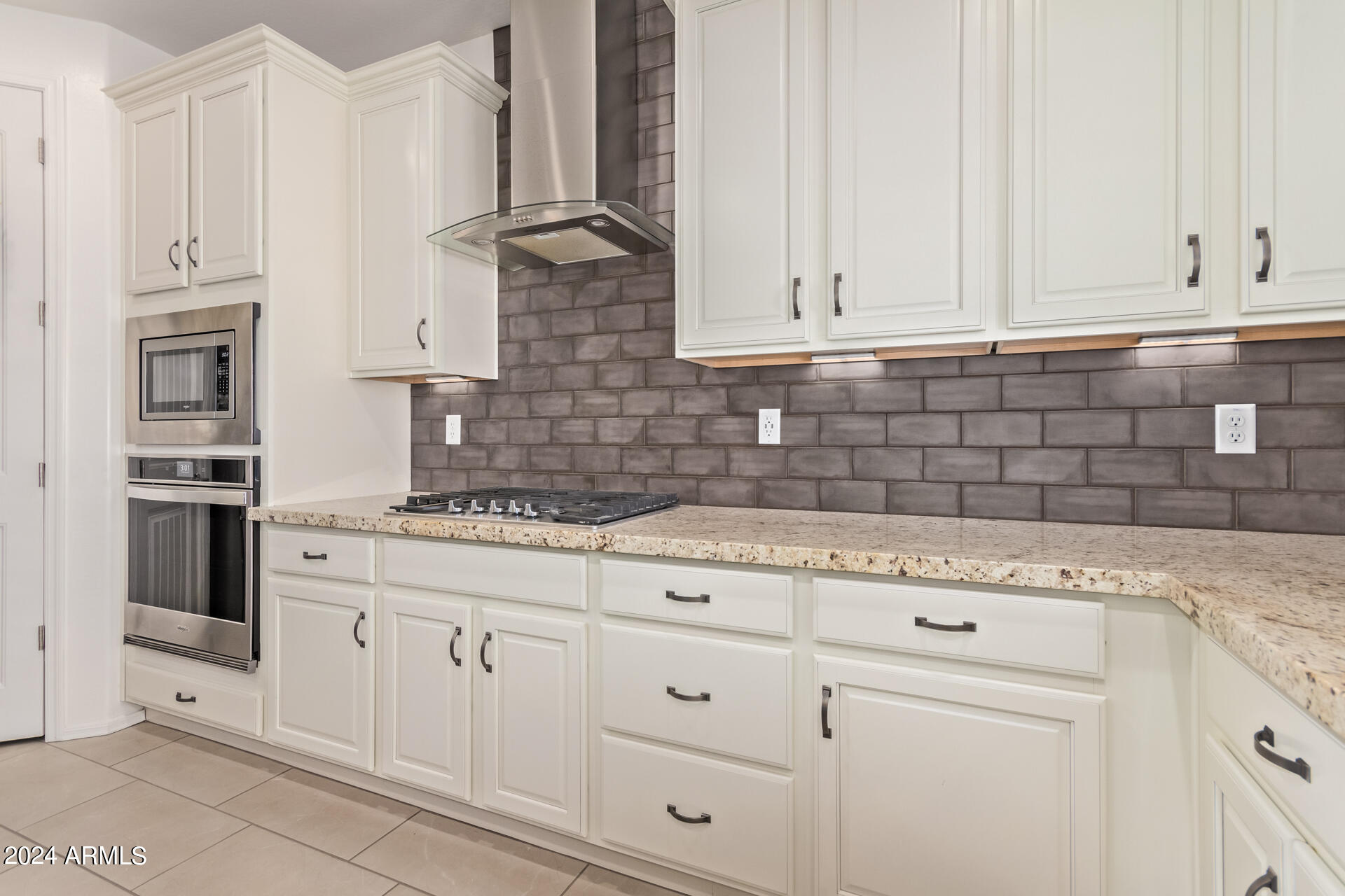 14370 West Hearn Road Surprise, AZ 85379 - Photo 15 of 58 0014-14 - Hearn 14370