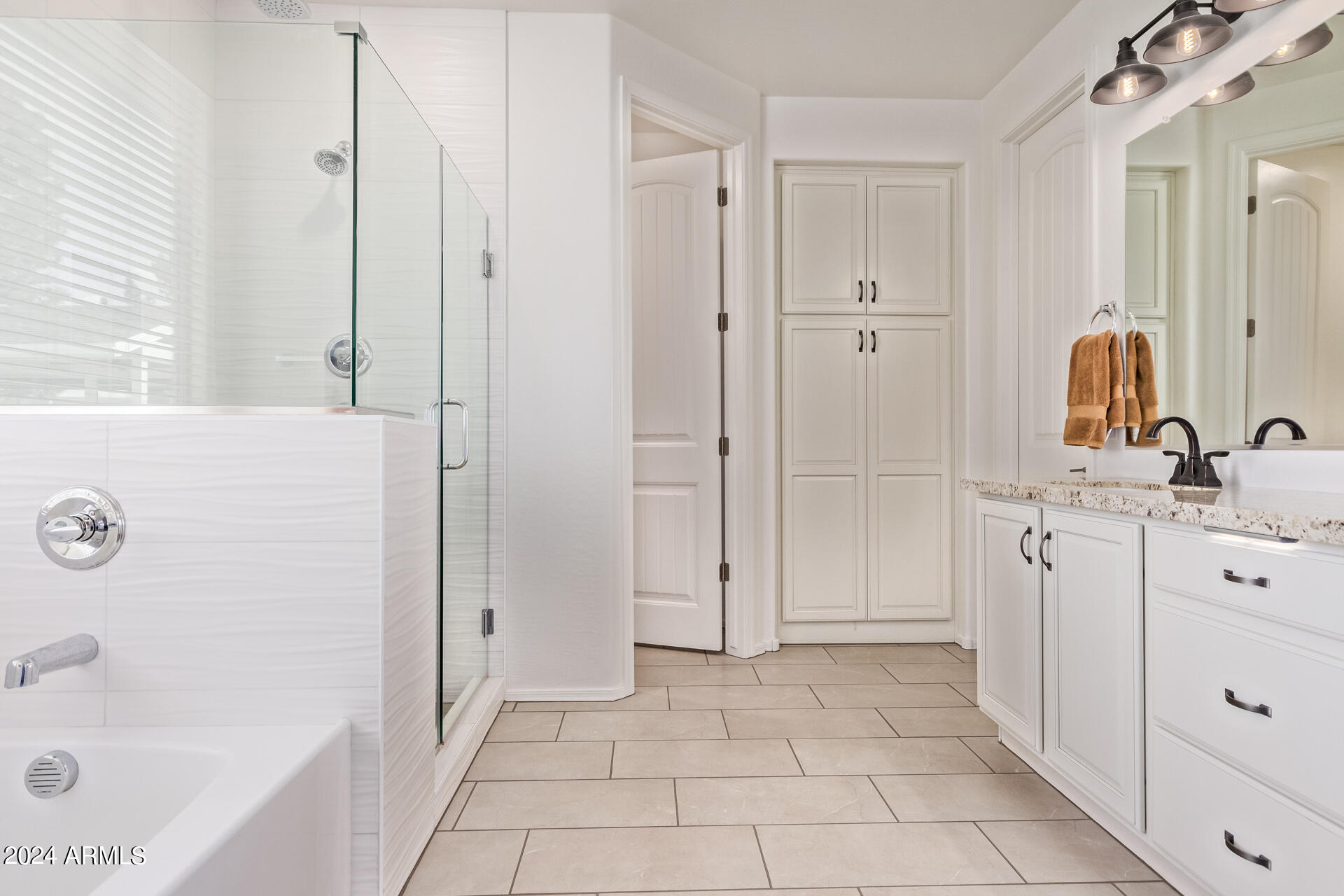 14370 West Hearn Road Surprise, AZ 85379 - Photo 19 of 58 0018-18 - Hearn 14370