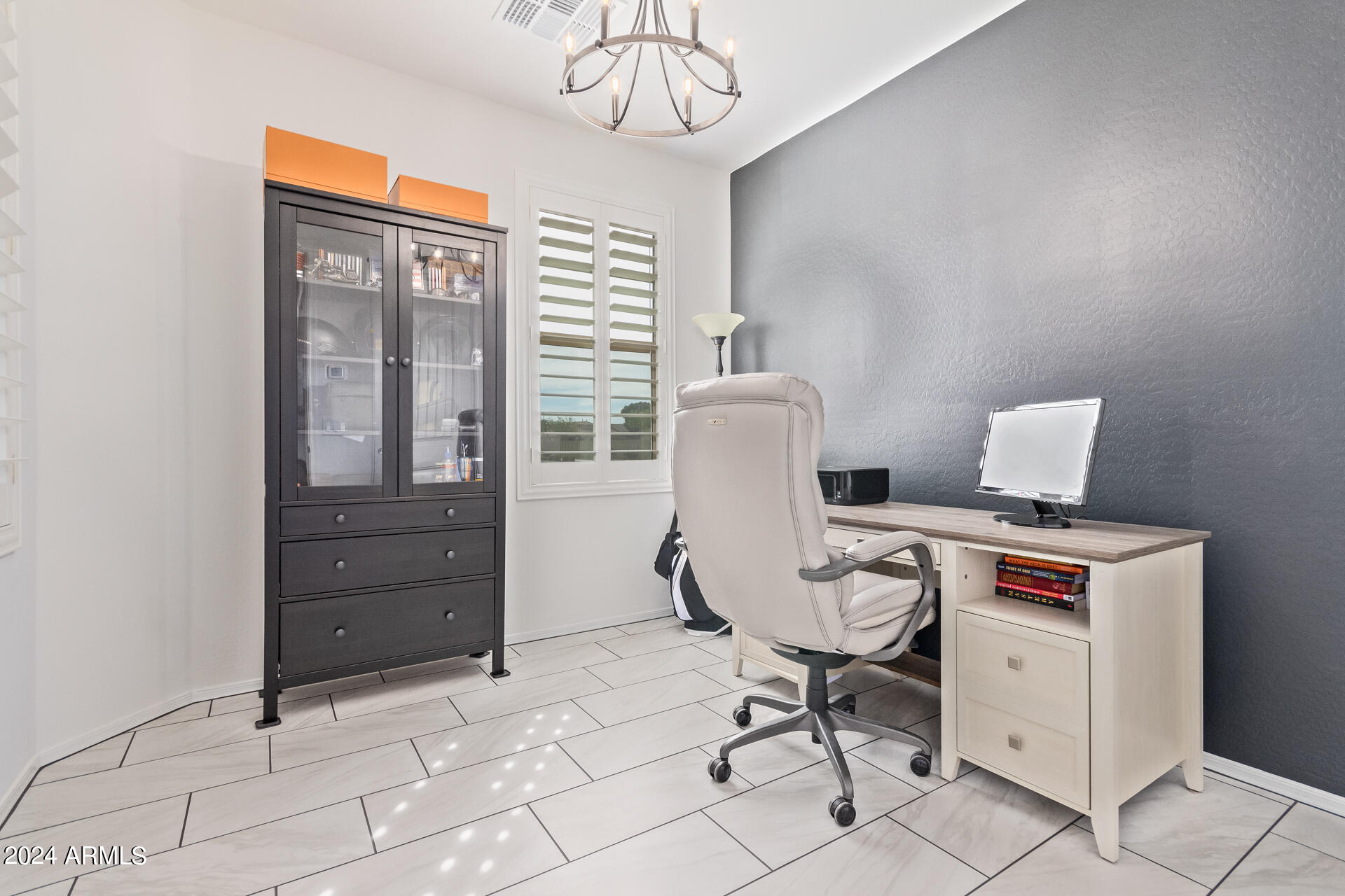 14370 West Hearn Road Surprise, AZ 85379 - Photo 25 of 58 0024-24 - Hearn 14370