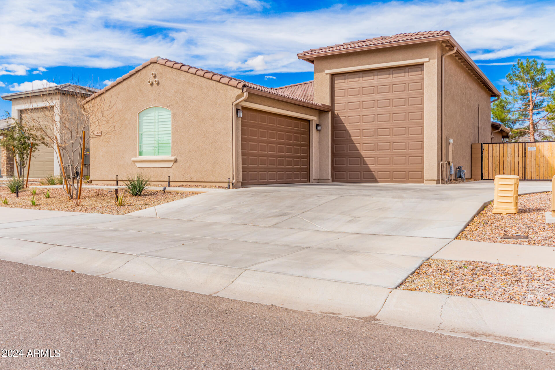 14370 West Hearn Road Surprise, AZ 85379 - Photo 4 of 58 0003-03 - Hearn 14370