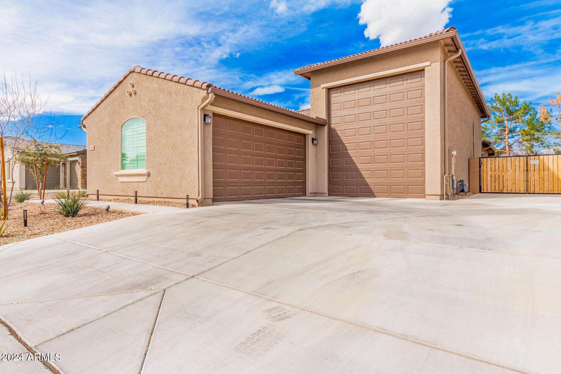 14370 West Hearn Road Surprise, AZ 85379 - Photo 5 of 58 0004-04 - Hearn 14370