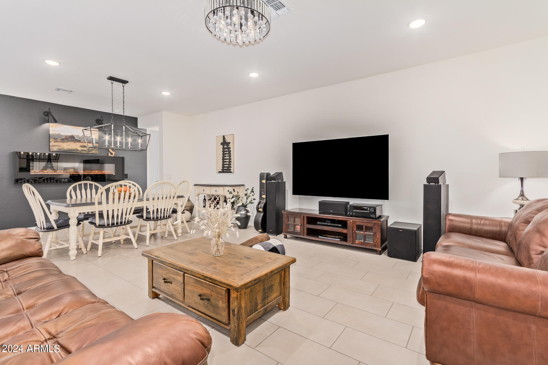 14370 West Hearn Road Surprise, AZ 85379 - Photo 8 of 58 0007-07 - Hearn 14370