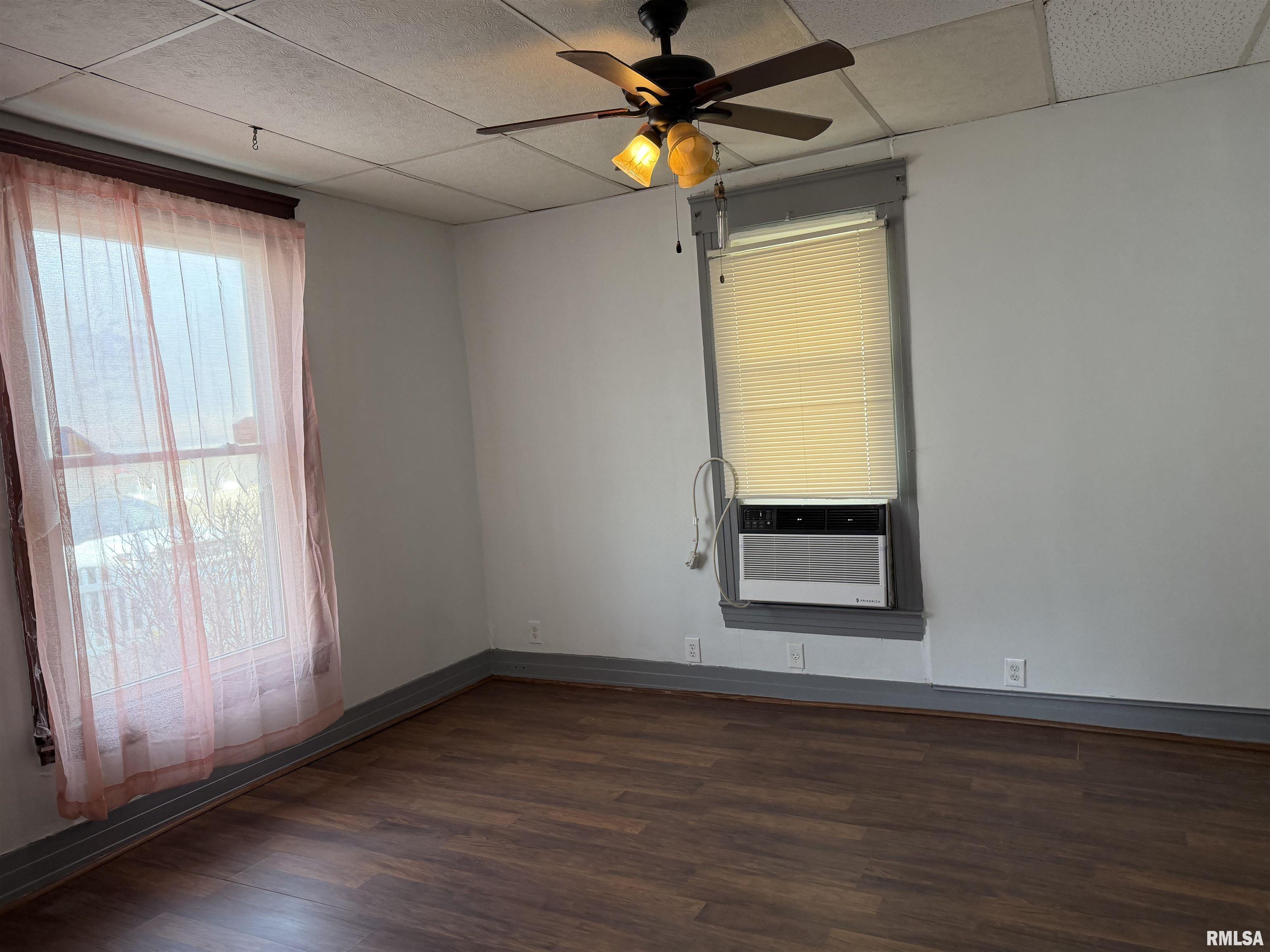 2028 East Monroe Street Springfield, IL 62703 - Photo 3 of 16