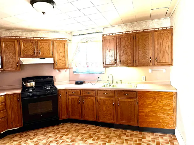 $67,000 | 2028 East Monroe Street, Springfield, IL 62703