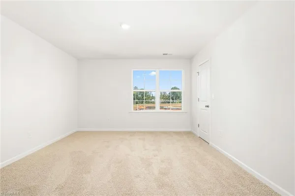 $385,890 | 3017 Middle Creek Lane, Greensboro, NC 27405